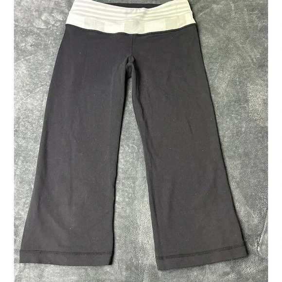 Lululemon Reversible Groove Crop Pant Black size 4 - Picture 9 of 12